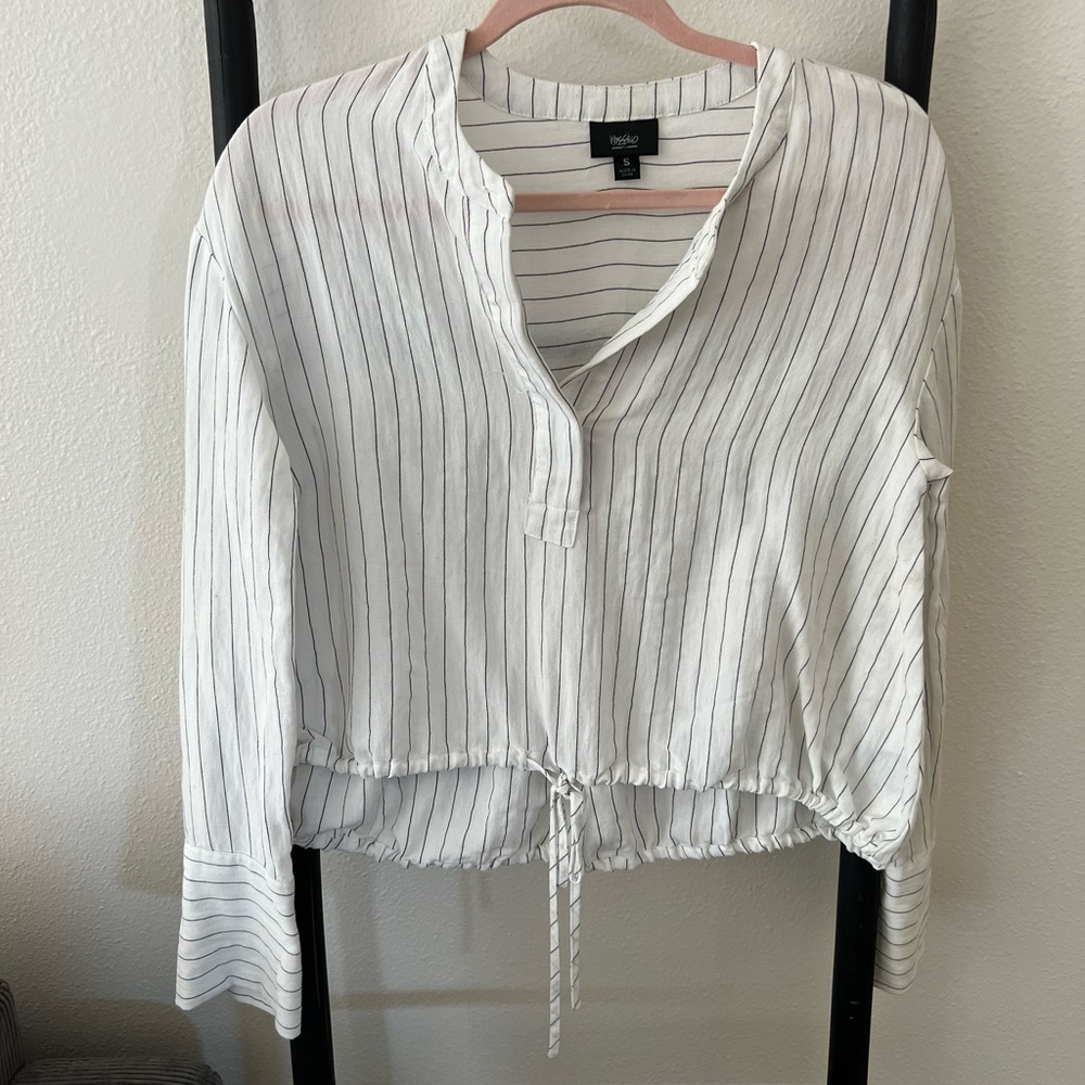 White and black striped blouse